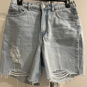 Divided  by H&M distressed denim shorts